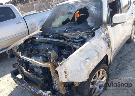 2018 Jeep Renegade Latitude Fwd from USA, damaged, VIN ZACCJABB3JPH22458